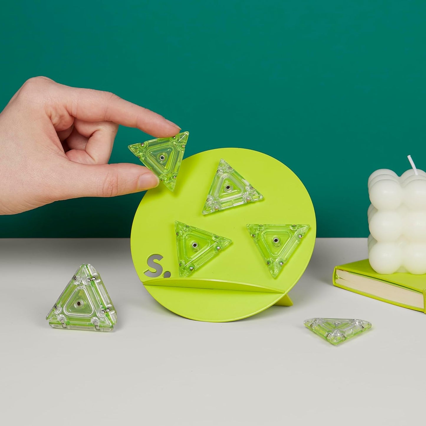 Speks Show Off Stand - Double Sided, Powder Coated Steel Magnetic Display Board - Lime - Magnets Sold Separately