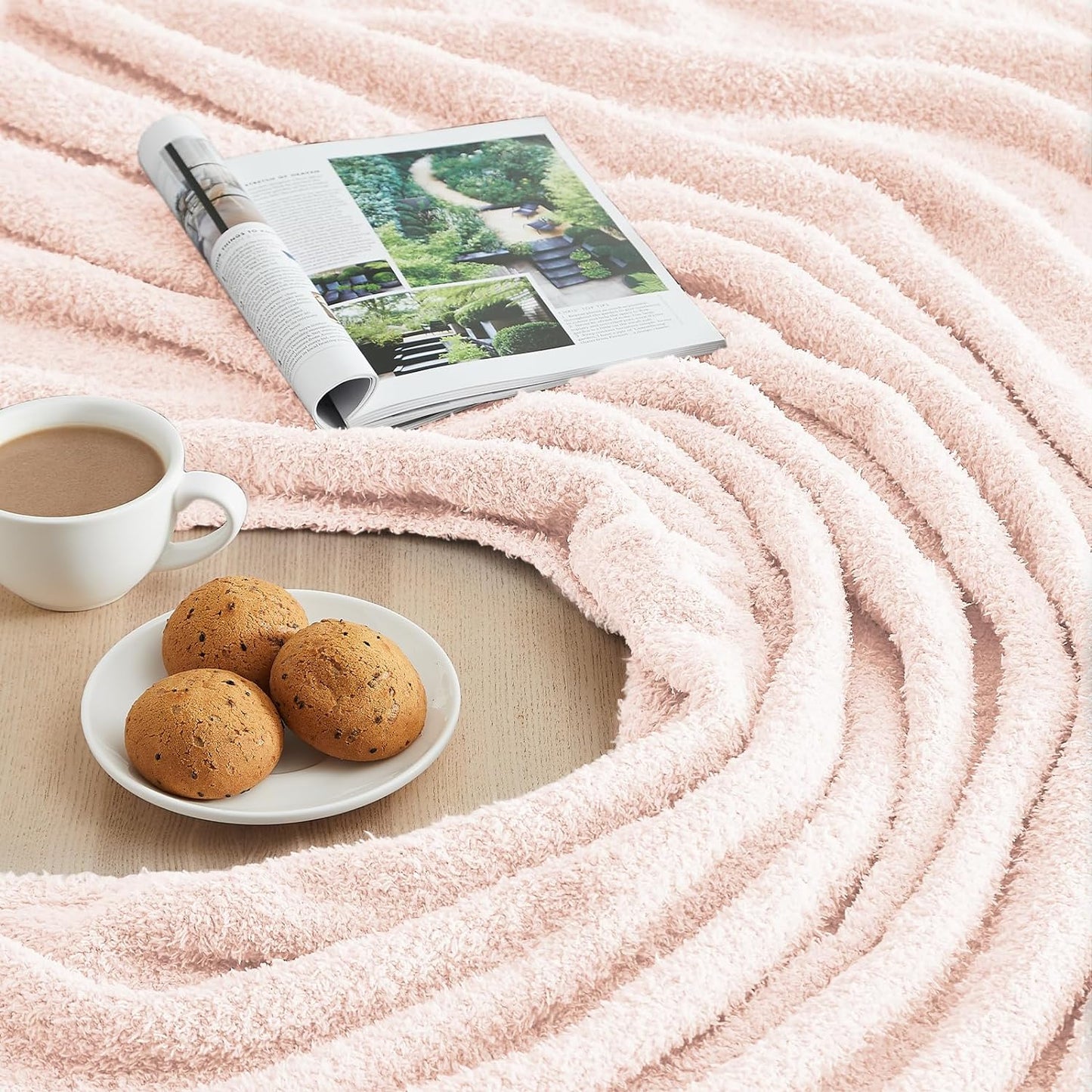CYMULA Super Soft Pink Throw Blanket 50x60 inches- Lightweight Plush Fuzzy Fluffy Warm Cozy