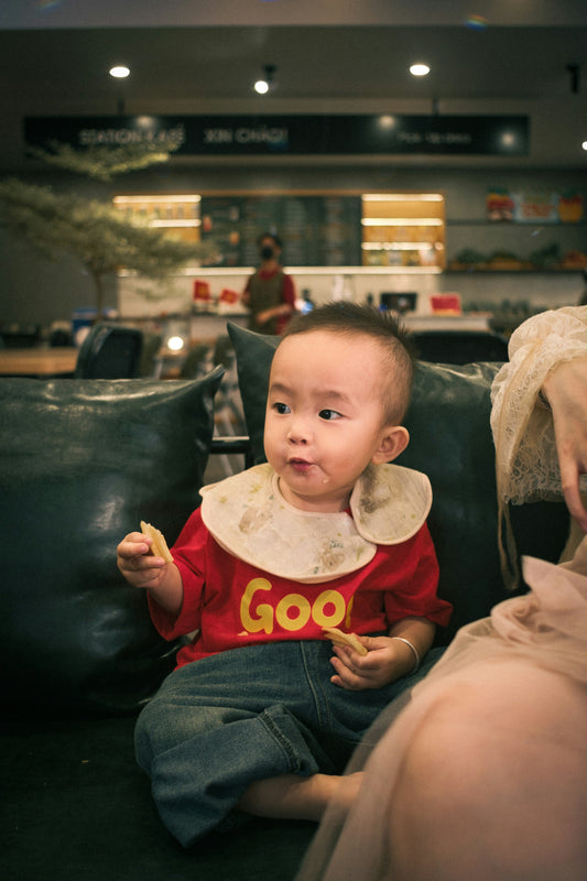 Silicone Bibs That Actually Stay On During Mealtime