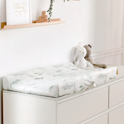 GRSSDER Stretch Ultra Soft Jersey Knit Changing Pad Cover Set 2 Pack, Change Table Pad Covers Fit 32"/34" x 16" Pads Safe and Snug, Stylish Watercolor Animals for Baby, Mint Green