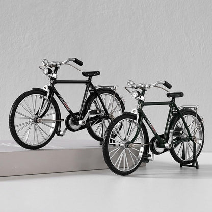Miniature Alloy Bicycle Collections Bookshelf Decor, Metal Art Home Accessories, Desk Accessories Toy Finger Bike for Collections Home Living Room Bar Coffee Ornaments (Green)