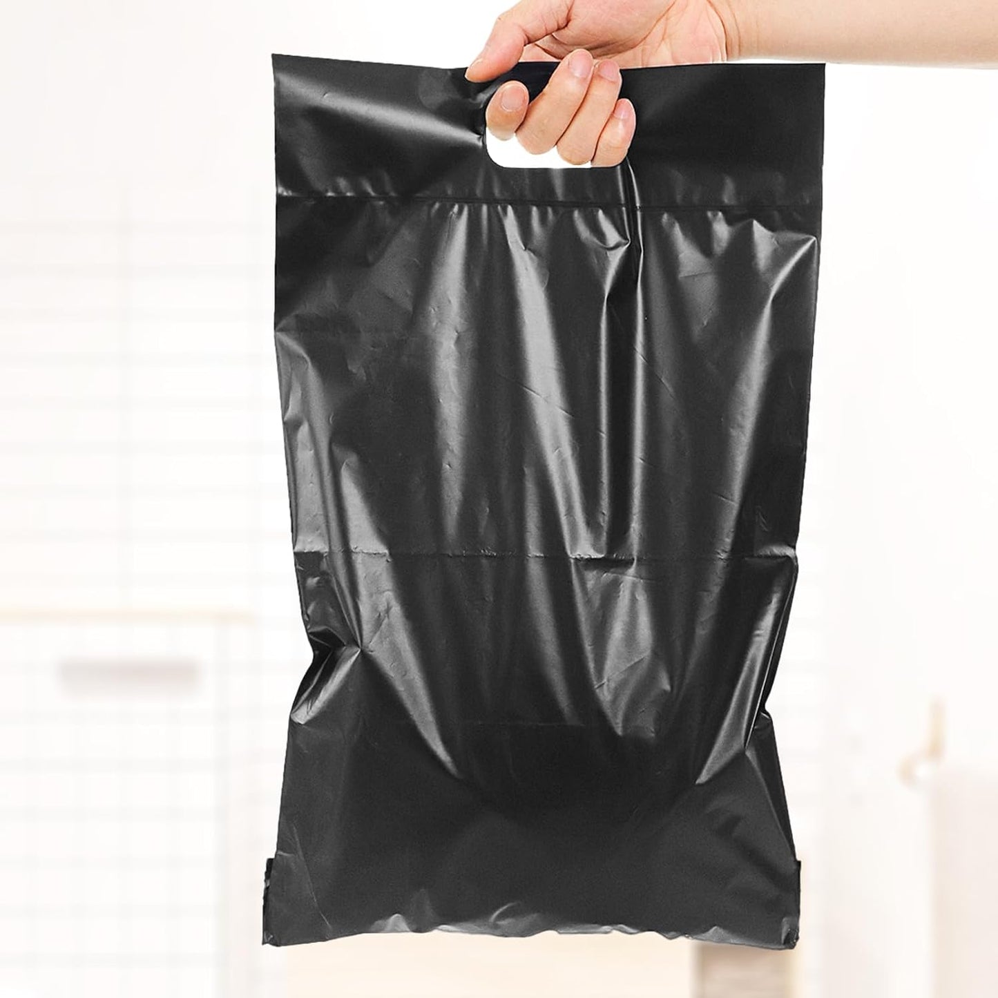 100 Pack Plastic Bags for Adult Diaper Disposal Handle Adult Diaper Disposal Self-Adhesive Strips to Seal in Odours Suitable for Elderly Nappy Care at Home and for Travel (Whiteï¼?(Black)