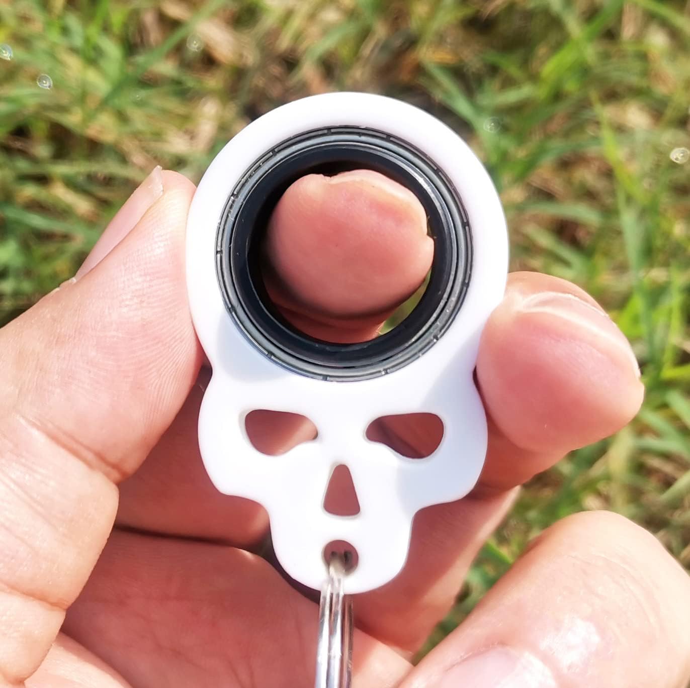 Keychain Spinner, Fidget Keychain,Spinning Keychain Fidget, Fidget Spinner Keychain Toys for Keys (White)