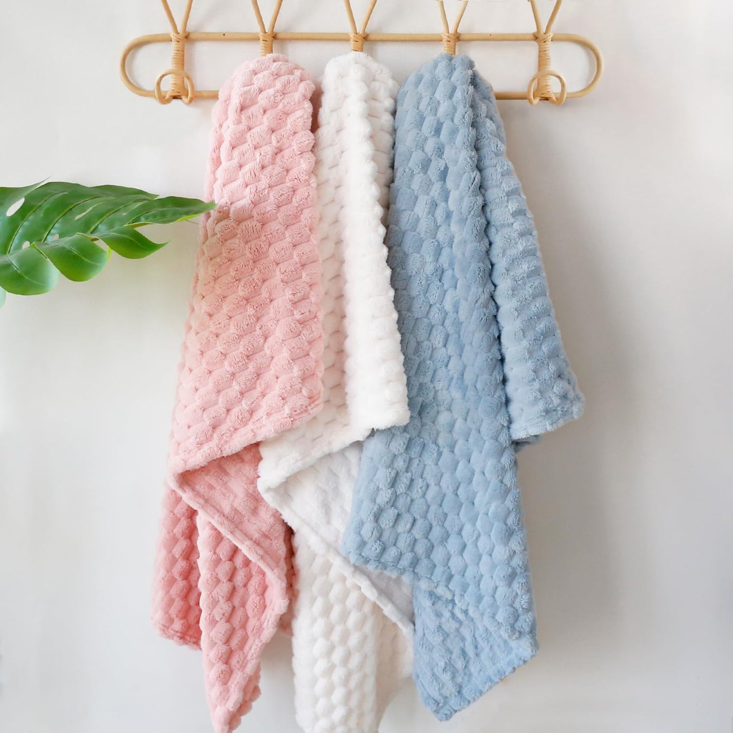 HOMRITAR Baby Blanket for Boys or Girls 3D Jacquard Fluffy Fuzzy Soft Warm Cozy Flannel Fleece Warm