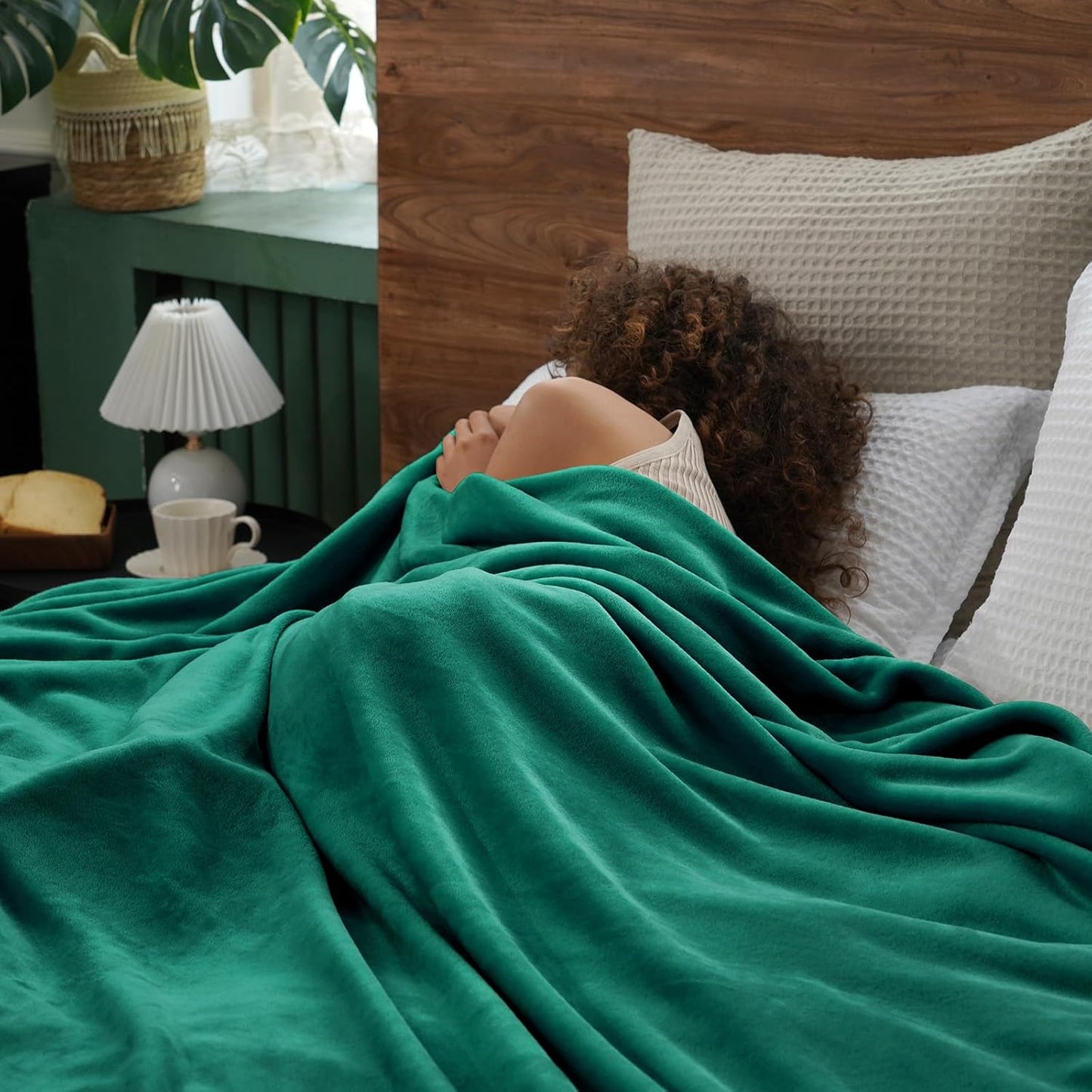 PHF Ultra Soft Fleece Blanket King Size, No Shed No Pilling Luxury Plush Cozy 300GSM Lightweight