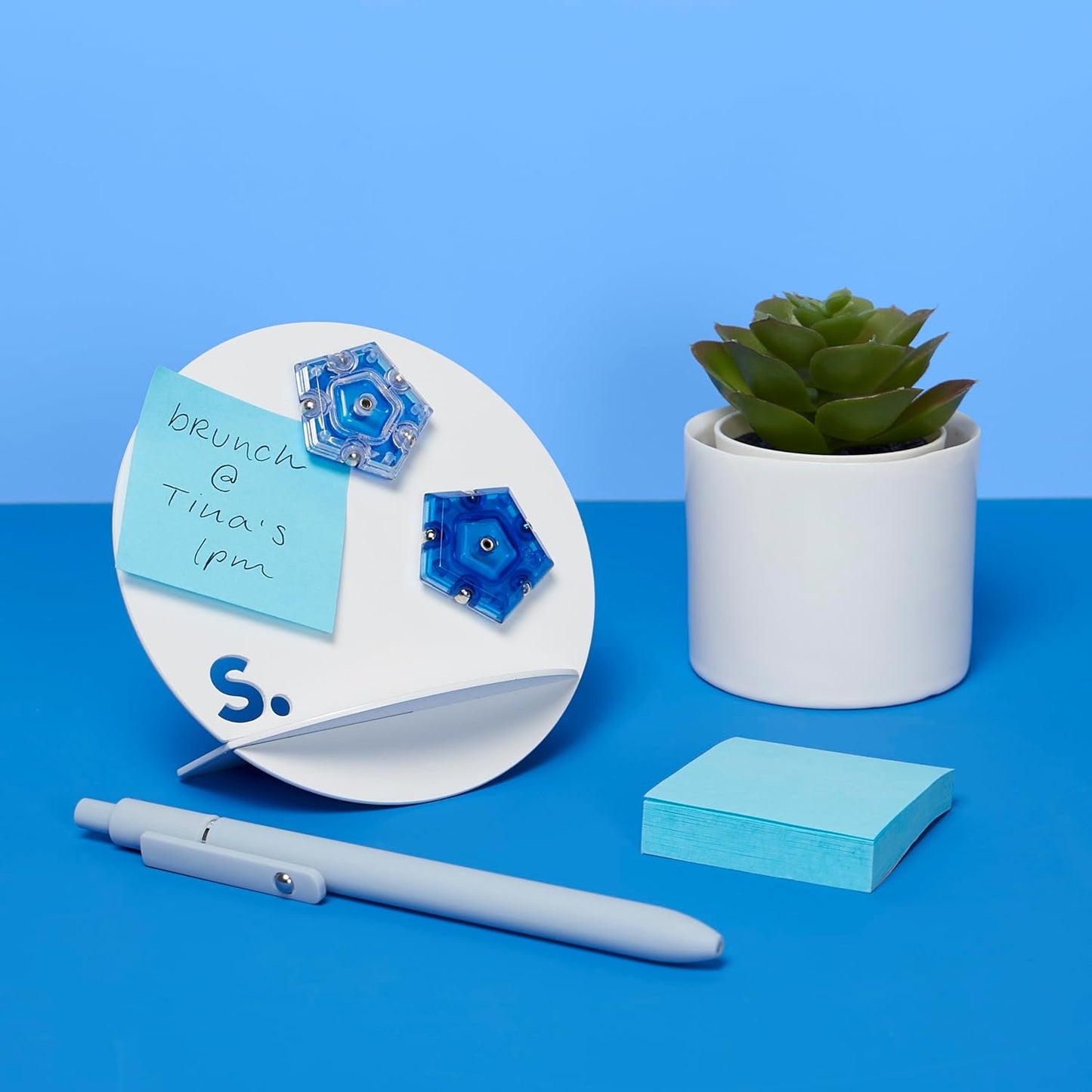 Speks Show Off Stand - Double Sided, Powder Coated Steel Magnetic Display Board - White - Magnets Sold Separately