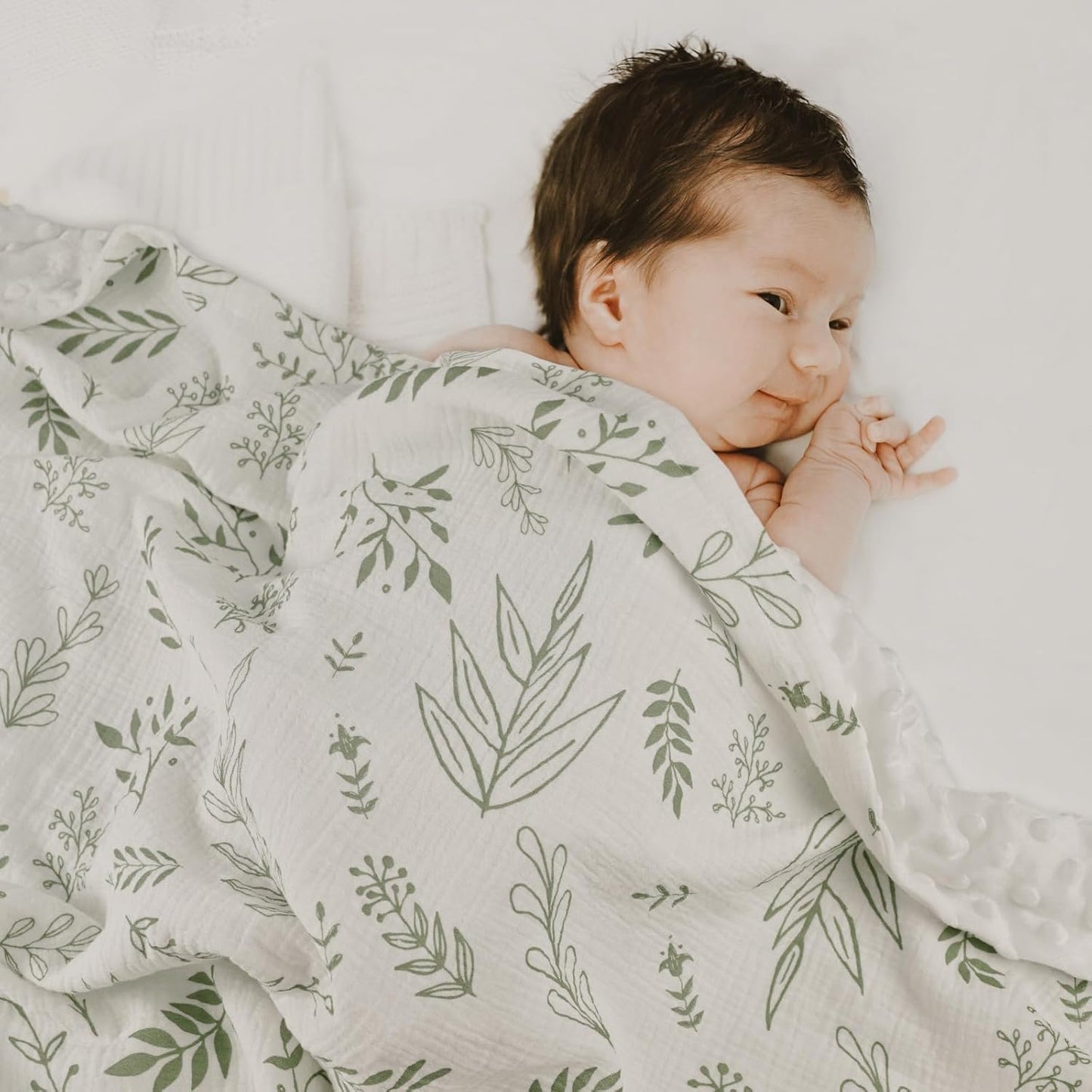 GLLQUEN BABY Blankets for Unisex Boys Girls, Muslin Cotton Front Soft and Breathable, and Dotted Fleece Backing, Printed Bed Nursery Minky Blankets for Toddler Newborn, Greenery, 30 x 40 inches