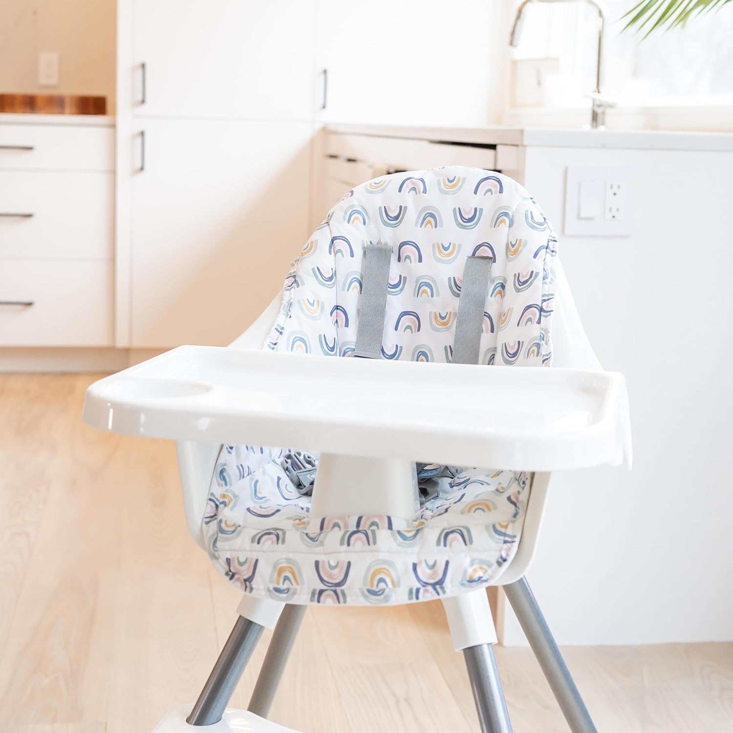 Regalo High Chair with Jelly Bean Seat Pad for Babies and Toddlers, Award Winning Brand, Removable