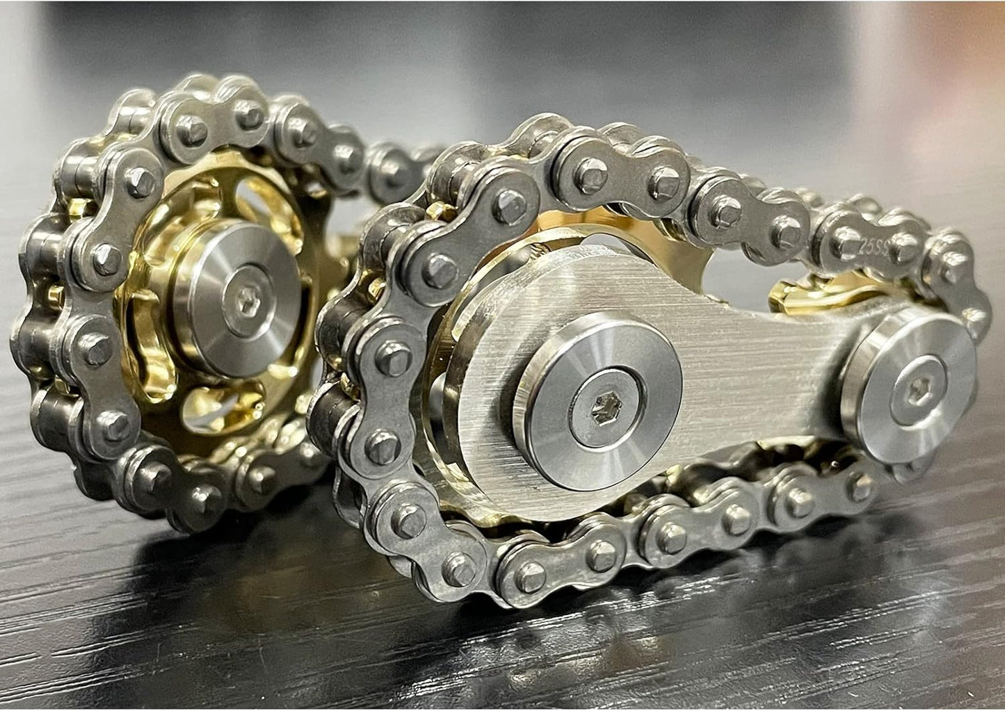 Sprocket Fidgets Chain Stainless Steel Fidget Cube Gears Linkage Bike Chain Novelty Fidget Block Kinetic Desk Toy Metal EDC Focus Meditation Break Bad Habits ADHD (Gold)