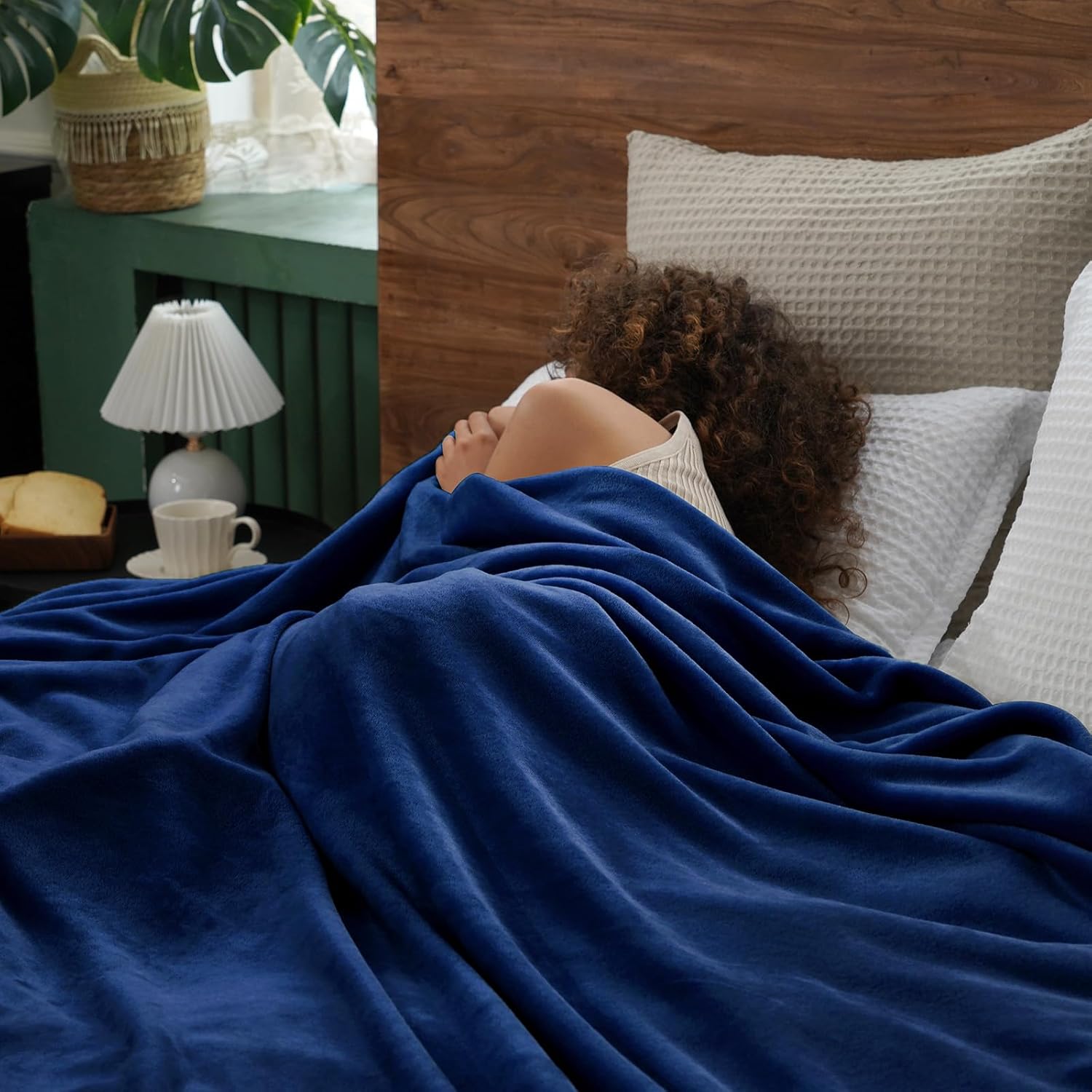 PHF Ultra Soft Fleece Blanket King Size, No Shed No Pilling Luxury Plush Cozy 300GSM Lightweight
