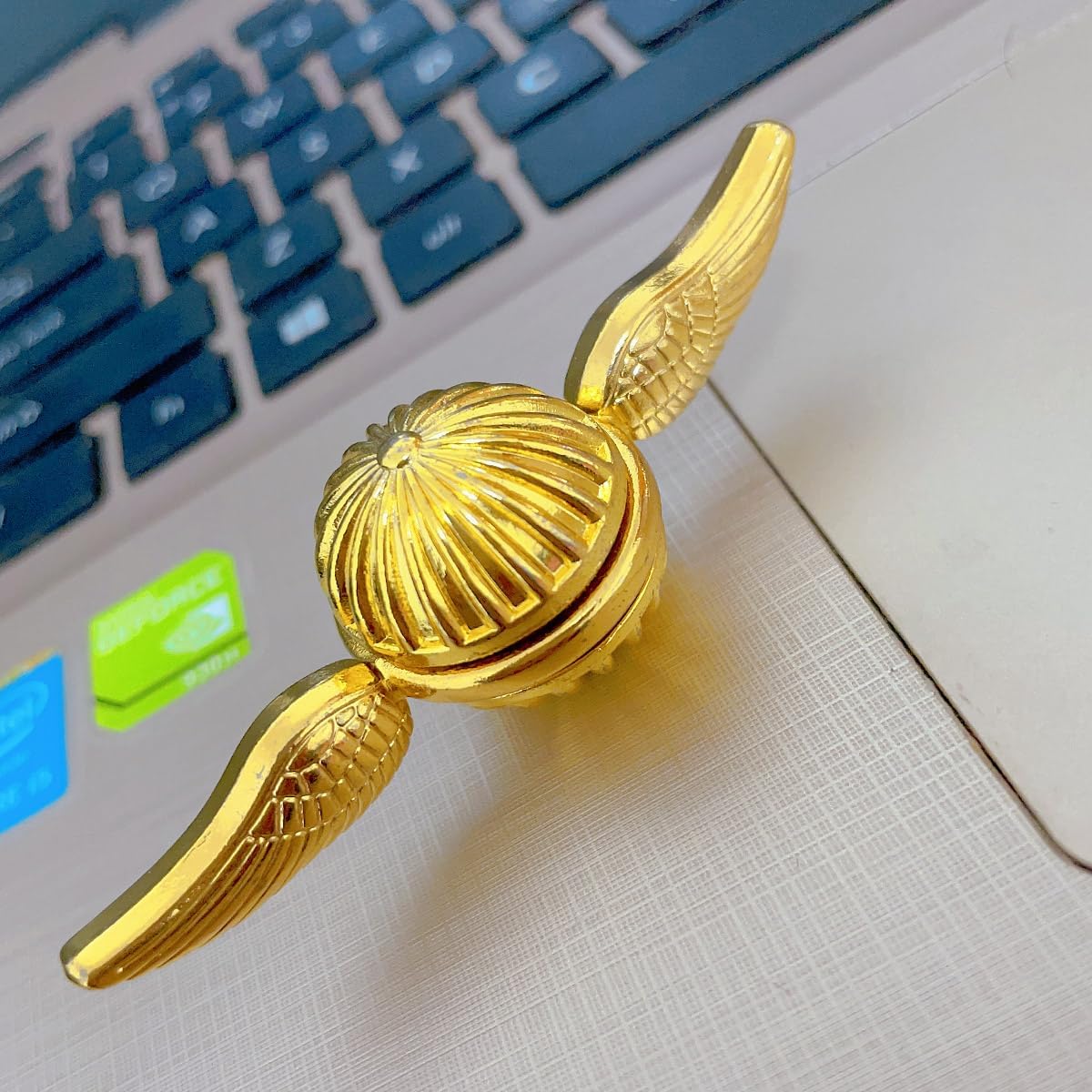 Magic Orb Hand Finger Spinner, Gold Fidget Spinner Stress Relief Anti Anxiety Desk Decoration Gifts Party Favors for Adults (Gold), Small