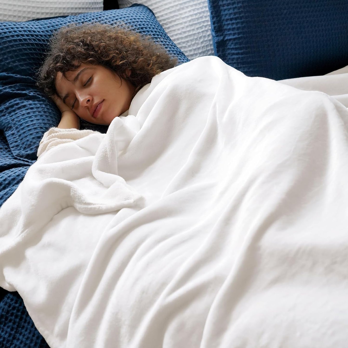 PHF Ultra Soft Fleece Blanket Twin Size, No Shed No Pilling Luxury Plush Cozy 300GSM Lightweight