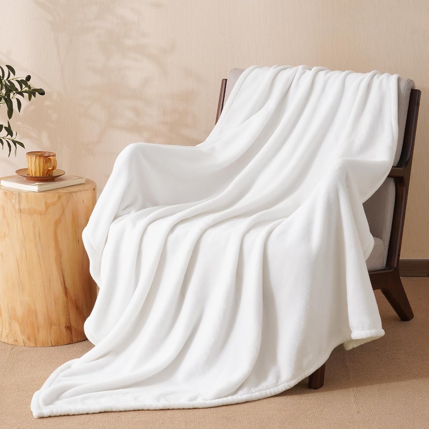 PHF Ultra Soft Fleece Throw Blanket, No Shed No Pilling Luxury Plush Cozy 300GSM Lightweight