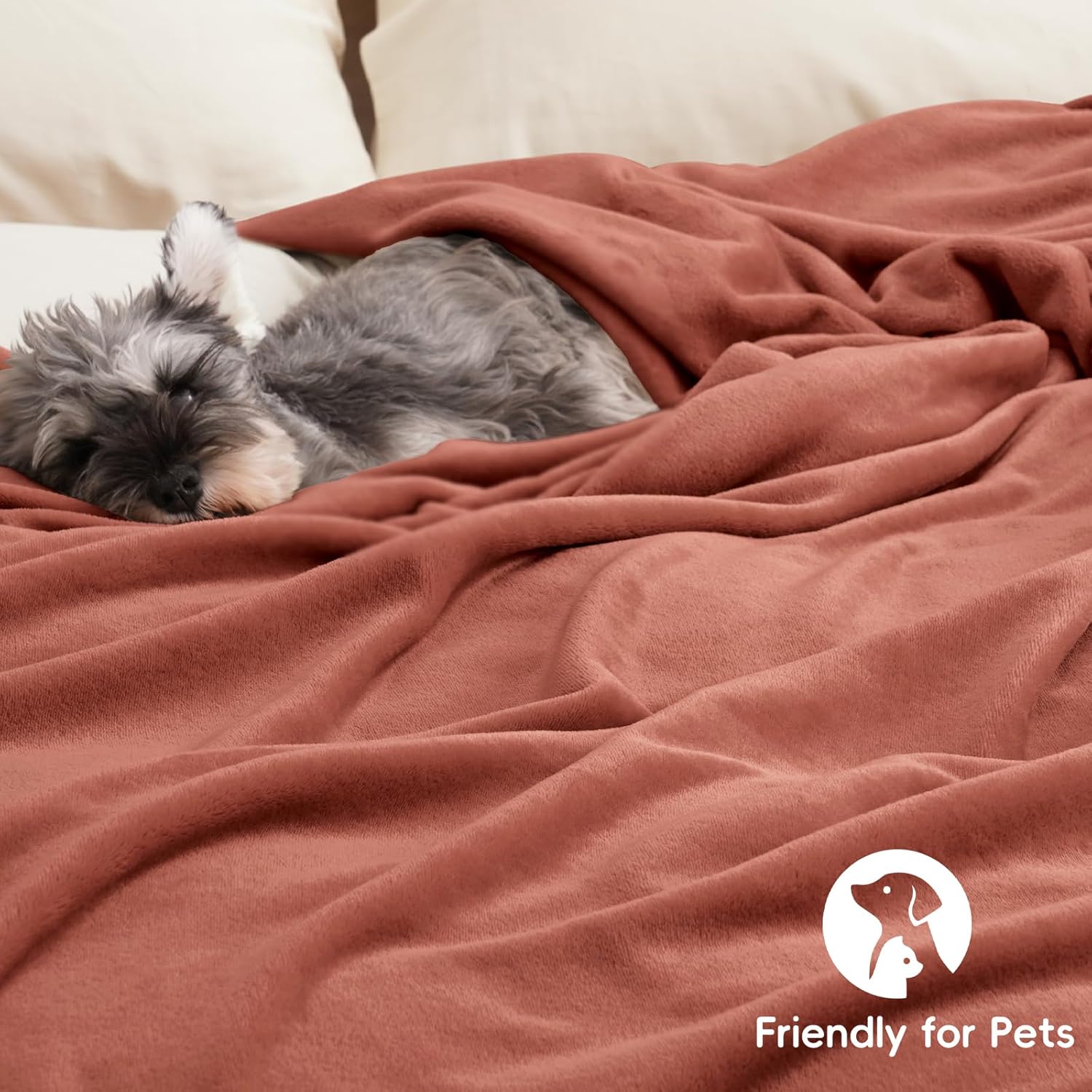 PHF Ultra Soft Fleece Blanket Queen Size, No Shed No Pilling Luxury Plush Cozy 300GSM Lightweight