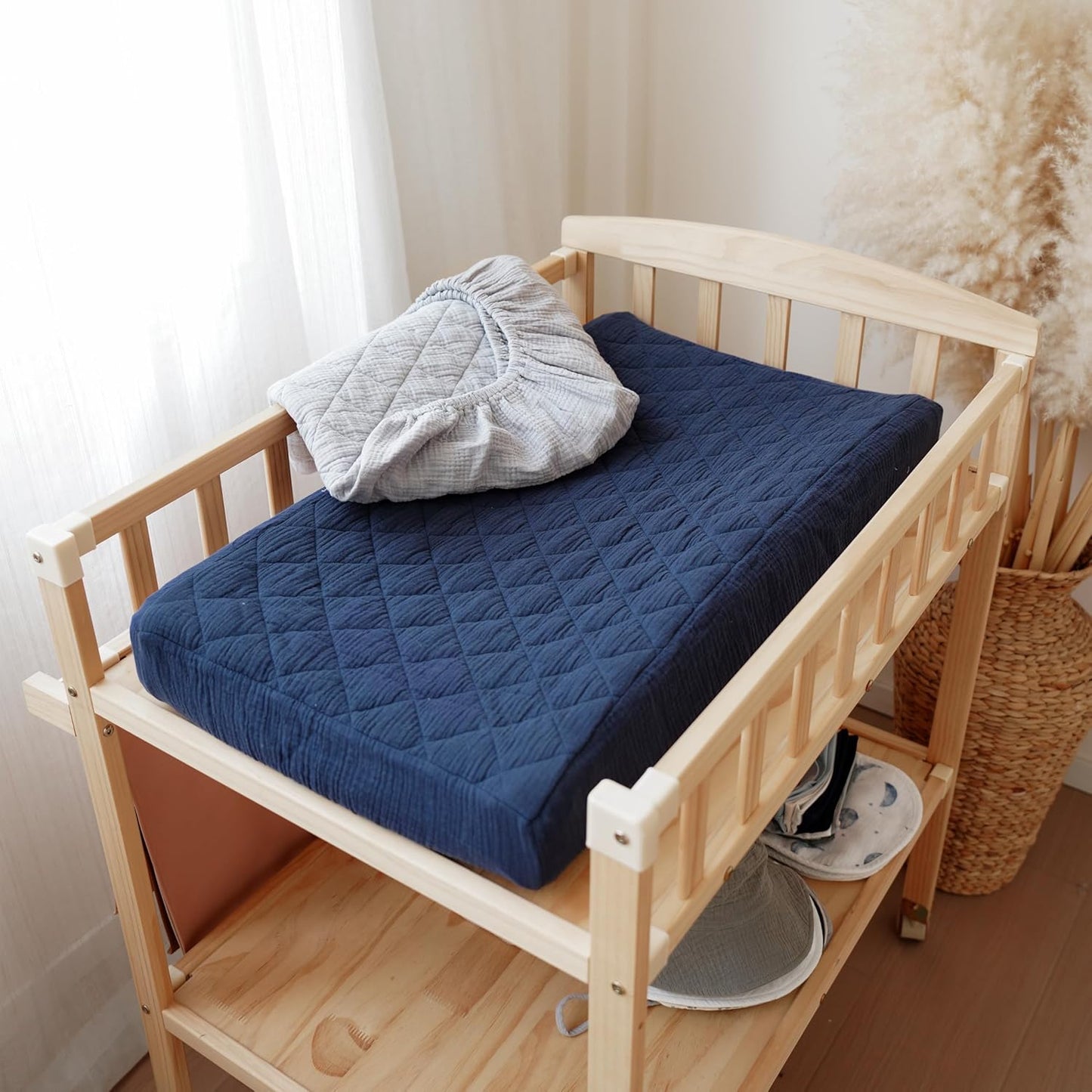 Konssy Waterproof Muslin Changing Pad Cover 2 Pack, Quilted Cotton Fitted Diaper Changing Table Cover, Soft Changing Pad Sheets for Girls Boys (Navy,Cream)