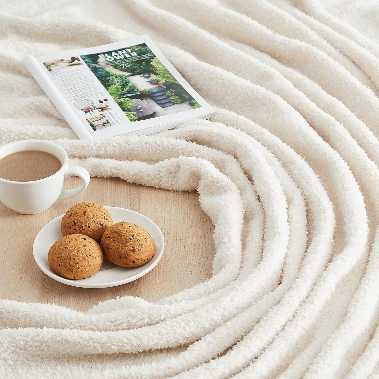 CYMULA Knit Throw Blanket for Couch Cream White - Super Soft Lightweight Plush Fuzzy Fluffy Cozy