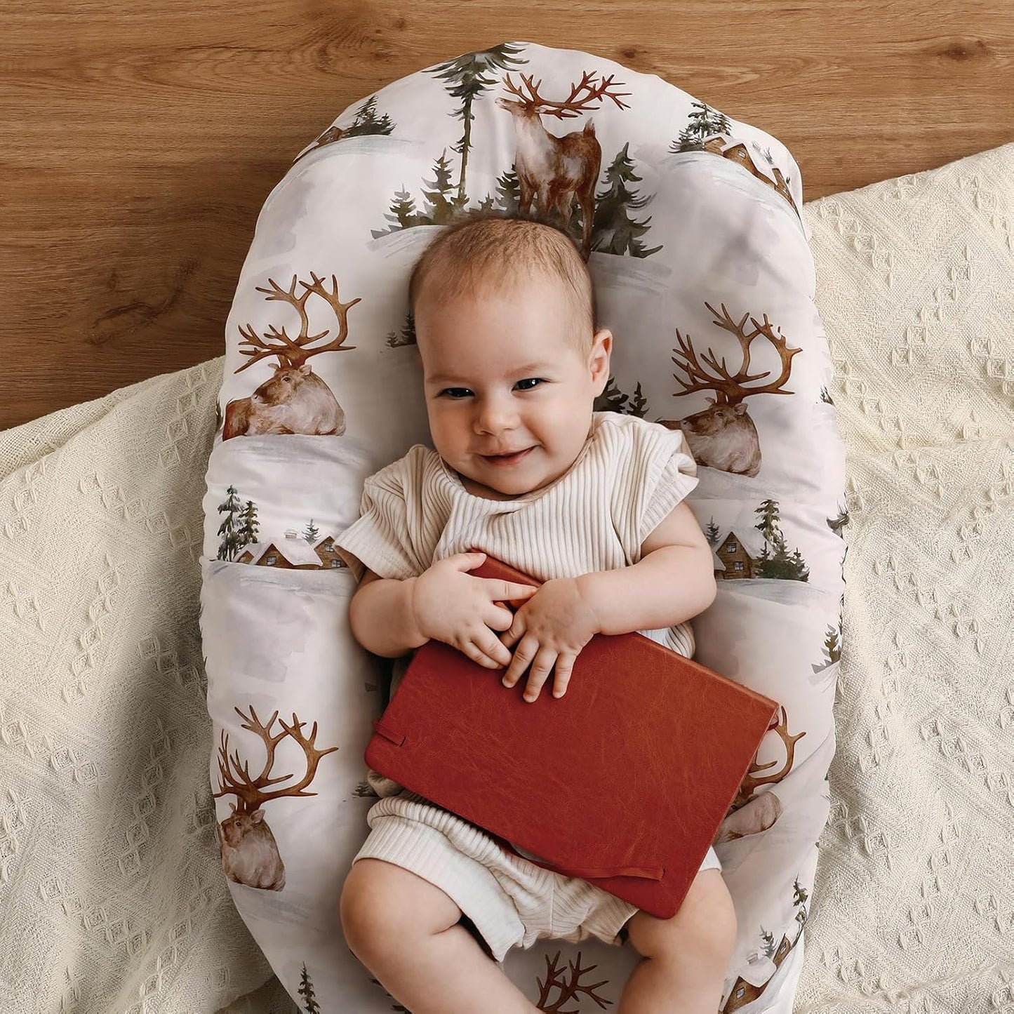 Gllquen Baby Bassinet Sheets 4 Pack, Breathable Cozy Fitted Mattress Sheet, Elastic Travel Crib Fashionable Floral Pattern, Standard Cradle Safe Sheets for Baby Boys Girls 32"x16" (Christmas elk)