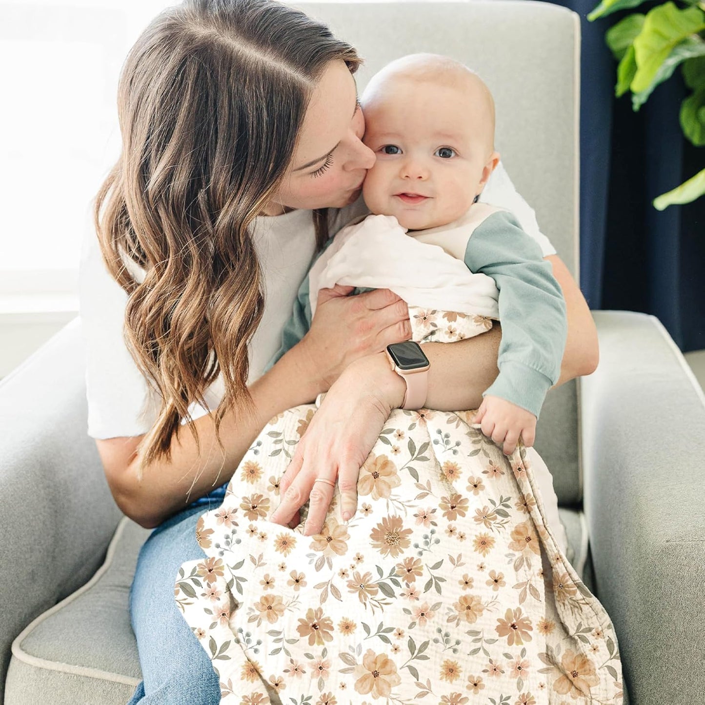 Konssy Baby Blankets for Unisex Boys Girls, Super Soft Nursery Minky Blankets with Muslin Cotton Front and Dotted Fleece Backing, Printed Bed Throws Newborn