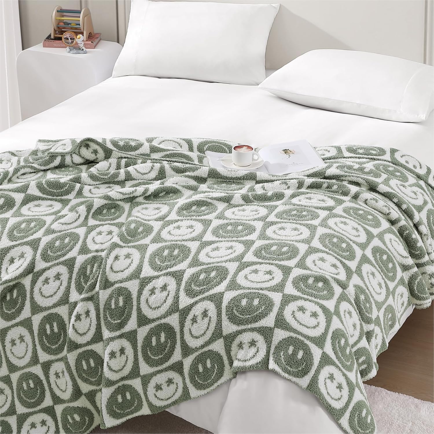 WRENSONGE Checkered Throw Blanket Seagrass Smiling Face Soft Cozy Fluffy Warm Hand Made Throw