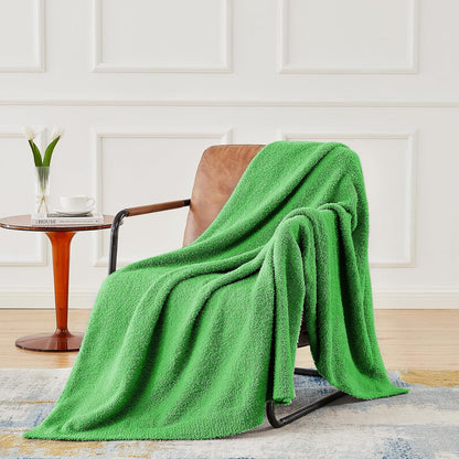 CYMULA Super Soft Green Throw Blanket - Lightweight Plush Fuzzy Fluffy Warm Cozy Blankets and