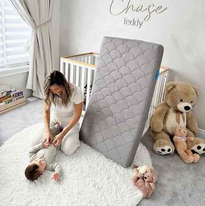 ComfortCloud 2-Stage Crib & Toddler Mattress in Moon Grey I 100% Breathable Proven to Reduce Suffocation Risk, 100% Washable, 2-Stage, GreenGuard GOLD Certified, Removable Cover - Deluxe 5" Thick