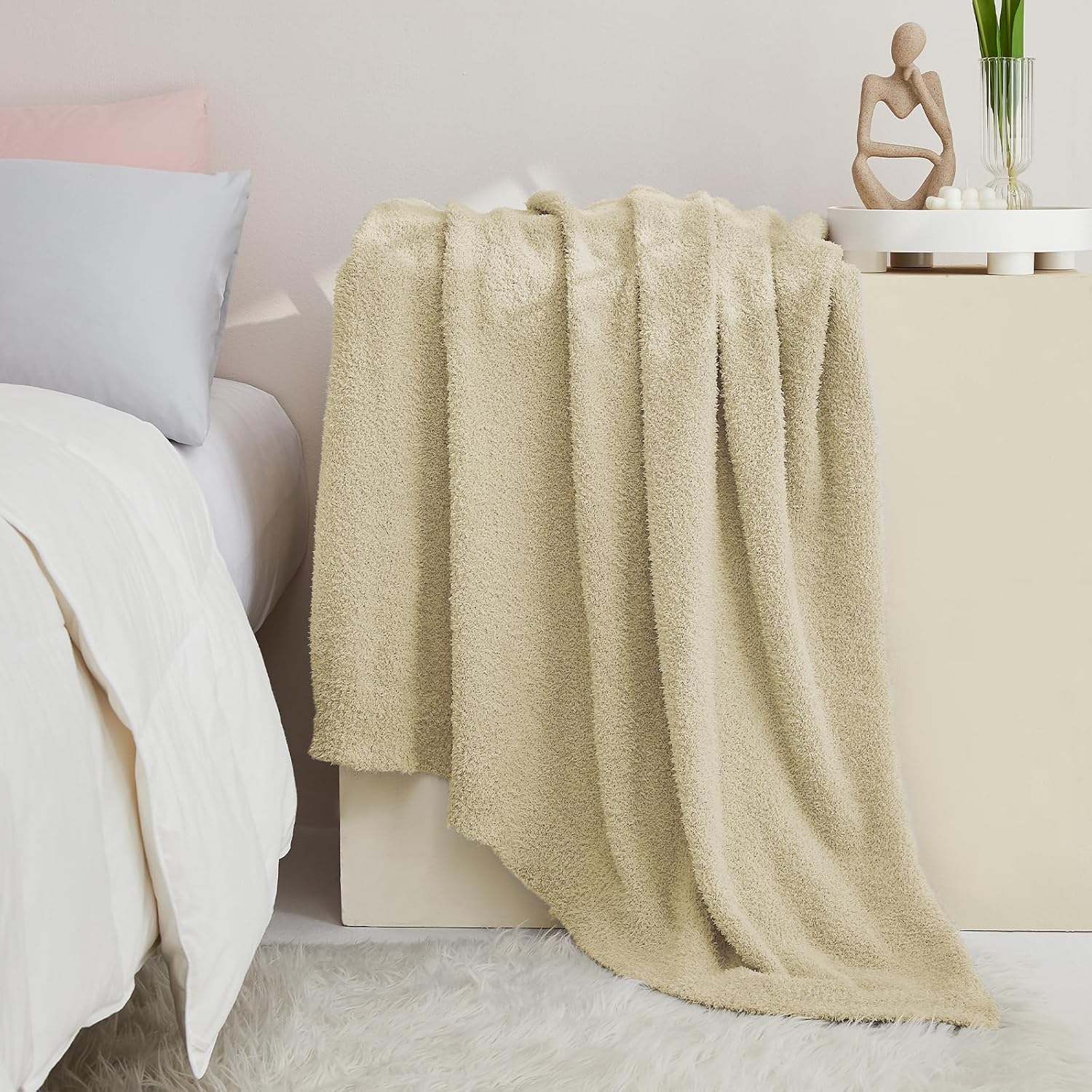CYMULA Super Soft Twin Size Beige Knit Throw Blanket - Lightweight Plush Fuzzy Fluffy Warm Cozy