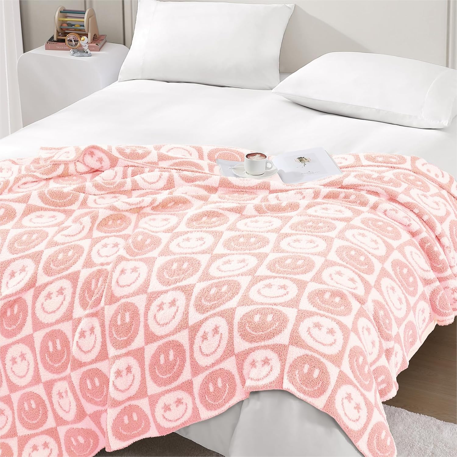 WRENSONGE Checkered Throw Blanket Blossom Smiling Face Soft Cozy Fluffy Warm Hand Made Throw