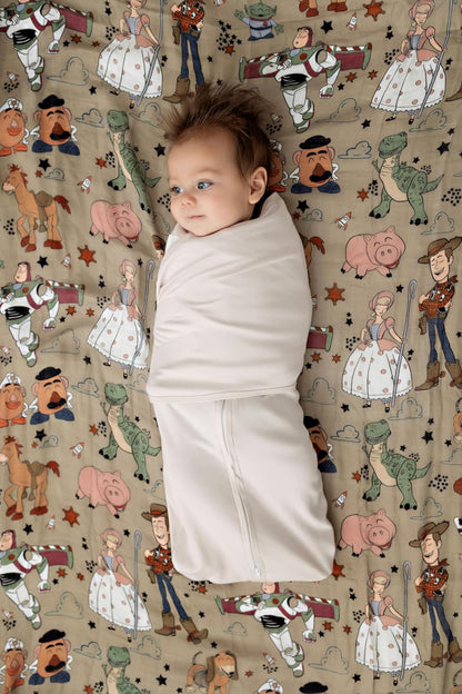 LullaBaby "Double Dream Swaddle: Exclusive Dual Wing Design, Pediatrician-Endorsed, Ultra-Soft Cotton, 2-4 Months, 12-20 lbs - White Sand