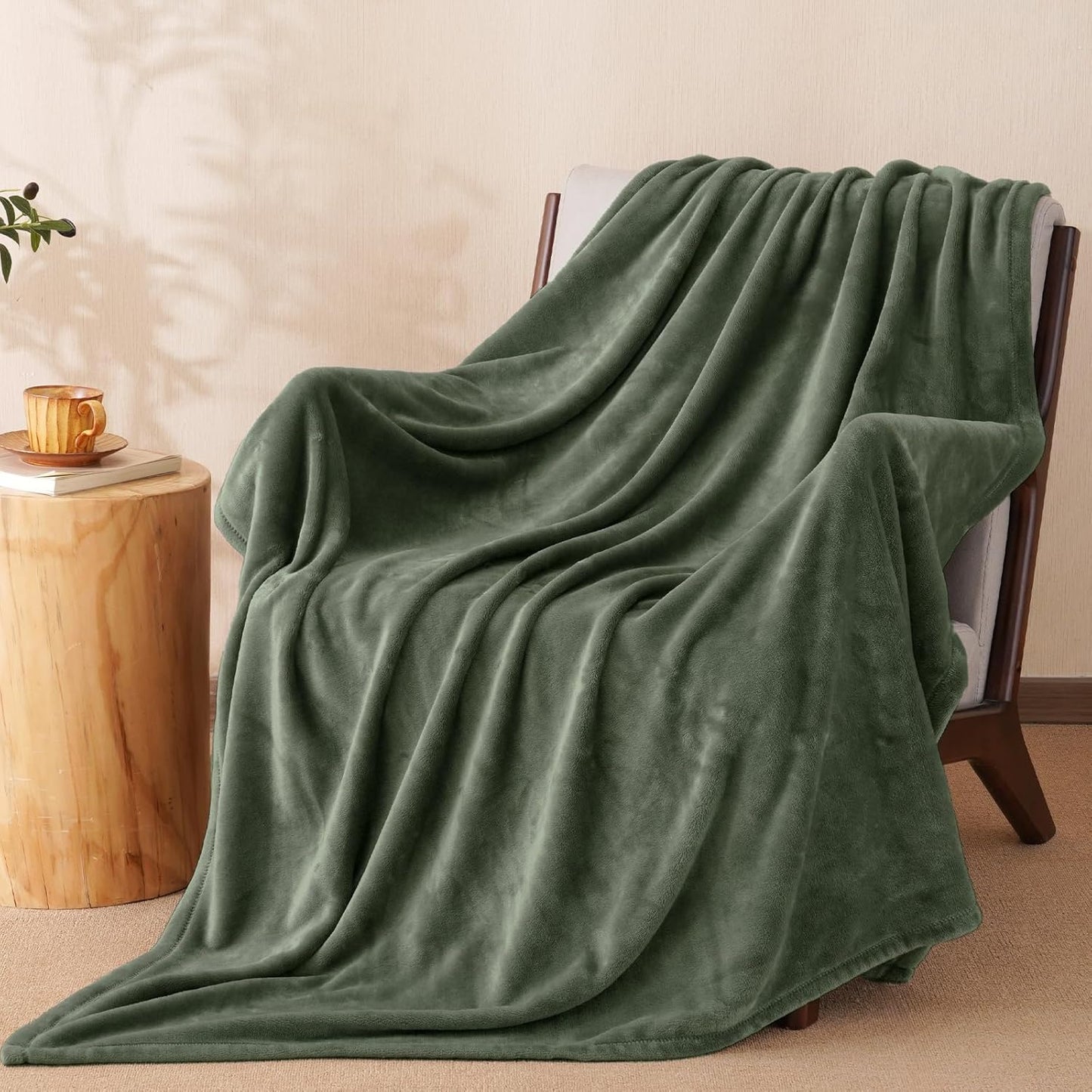 PHF Ultra Soft Fleece Throw Blanket, No Shed No Pilling Luxury Plush Cozy 300GSM Lightweight