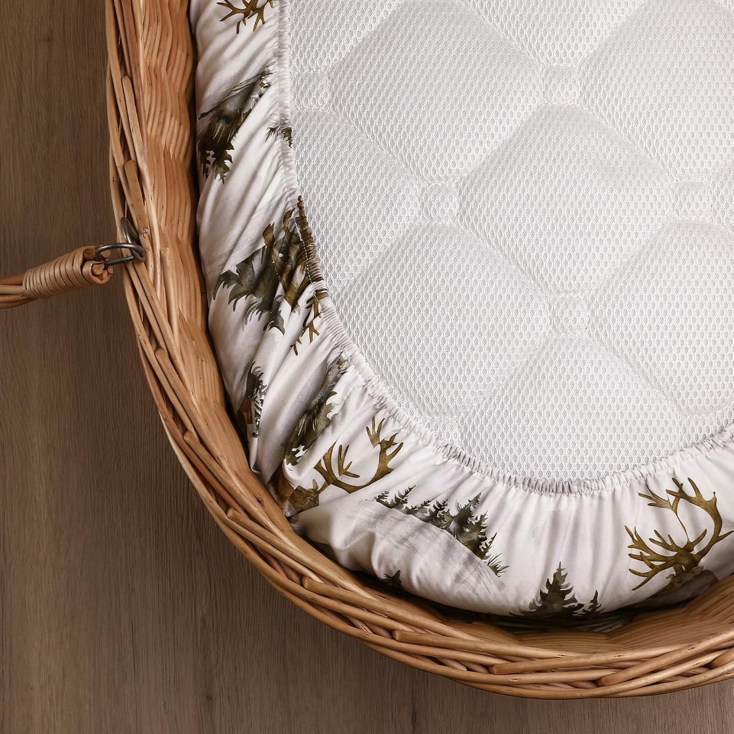 Gllquen Baby Bassinet Sheets 4 Pack, Breathable Cozy Fitted Mattress Sheet, Elastic Travel Crib Fashionable Floral Pattern, Standard Cradle Safe Sheets for Baby Boys Girls 32"x16" (Christmas elk)