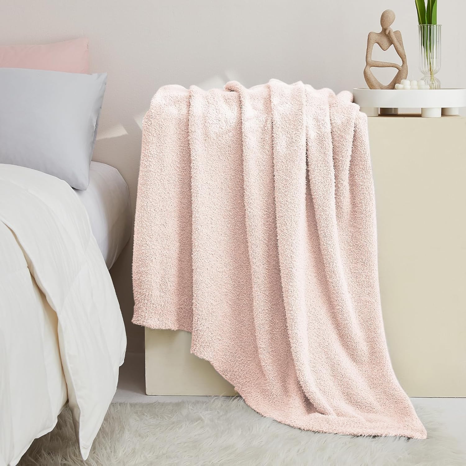 CYMULA Super Soft Pink Throw Blanket 50x60 inches- Lightweight Plush Fuzzy Fluffy Warm Cozy