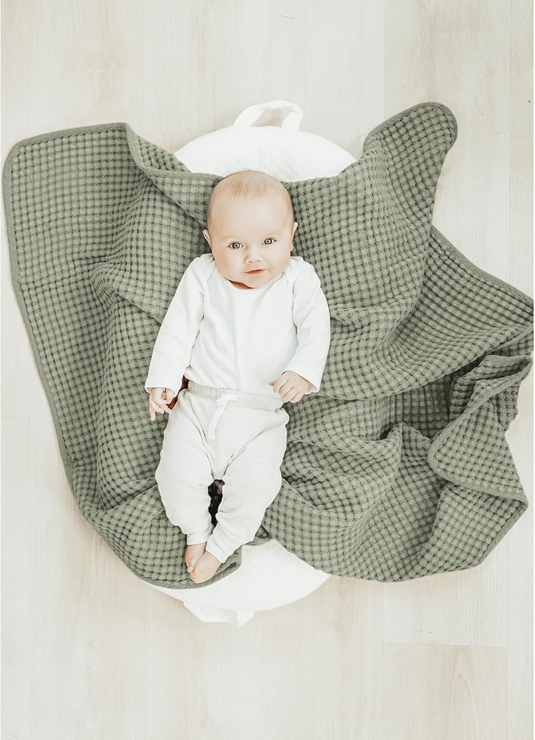 Konssy Waffle Baby Blanket - Soft & Cozy Nursery Swaddle Blanket, Lightweight Toddler Throw for