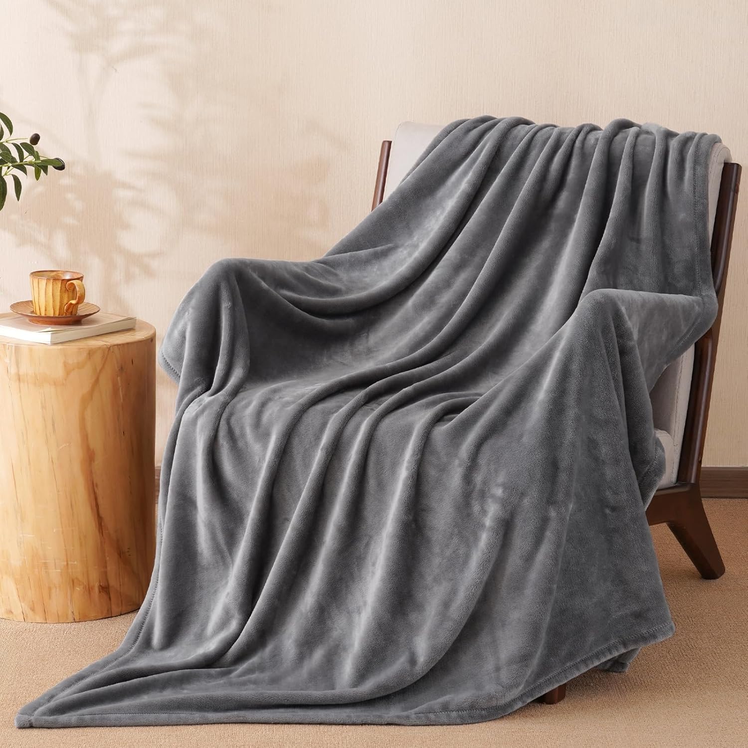PHF Ultra Soft Fleece Throw Blanket, No Shed No Pilling Luxury Plush Cozy 300GSM Lightweight
