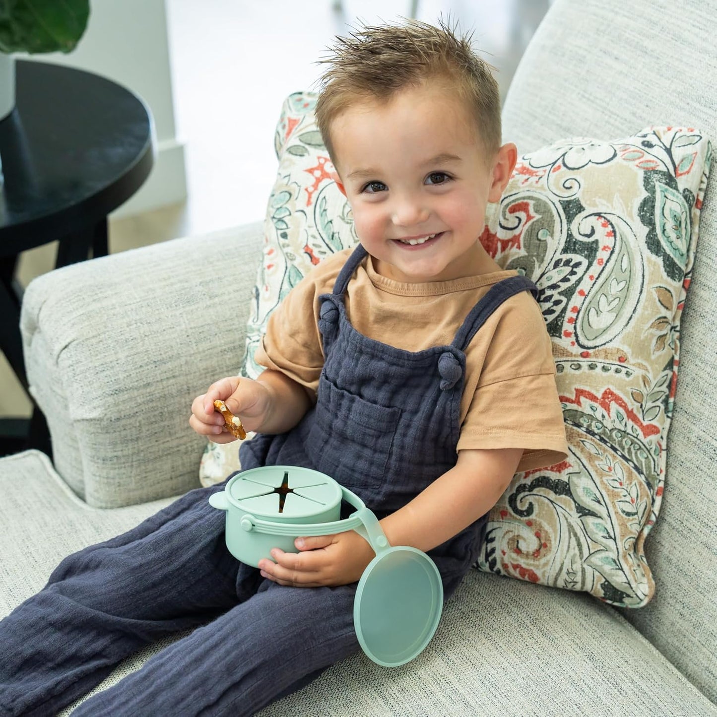 Silicone No Spill Snack Cups for Toddlers – Portable Baby Snack Cup Containers with Dustproof Lid