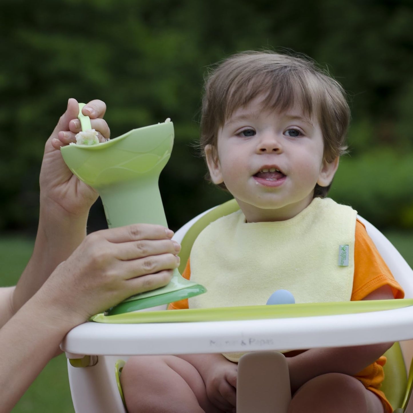 green sprouts Fresh Baby Food Mill - Easily Purees Food for Baby, Separates Seeds & Skins, Compact