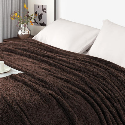 Exclusivo Mezcla Fleece Throw Blanket for Couch Sofa, Soft Warm and Fluffy Blankets for Women Men Girls Kids, Suitable for All Seasons, Coffee, 50x60 Inches