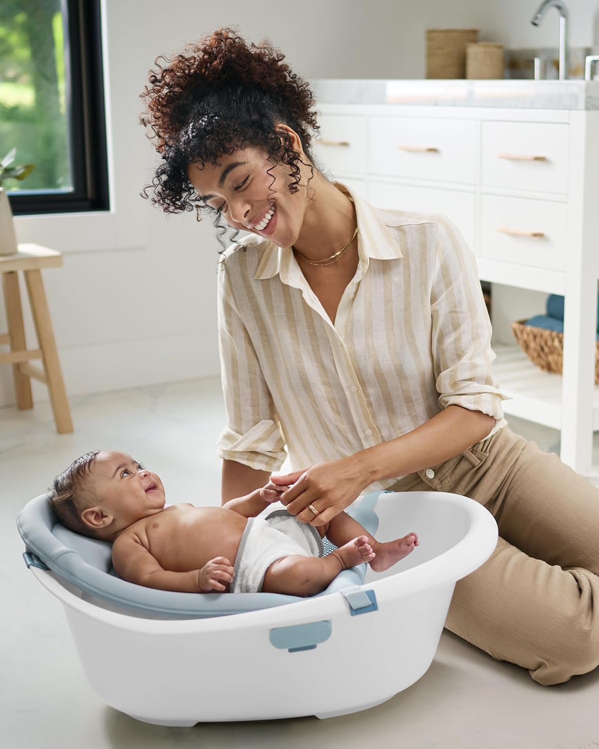 Skip Hop Baby Bath Tub 4-in-1 Grow with Baby Infant to Toddler Bathtub with Supportive Sling and