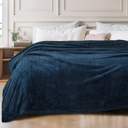 Exclusivo Mezcla Fleece Blanket for Couch, Soft and Cozy King Blankets for Women Men Girls Kids, Suitable for All Seasons, Navy Blue, 90x104 Inches