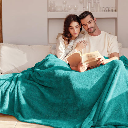 Exclusivo Mezcla Queen Size Flannel Fleece Blanket, Super Soft Velvet Plush Bed Blanket, Fuzzy Cozy and Warm for All Seasons, 90x90 Inches, Teal
