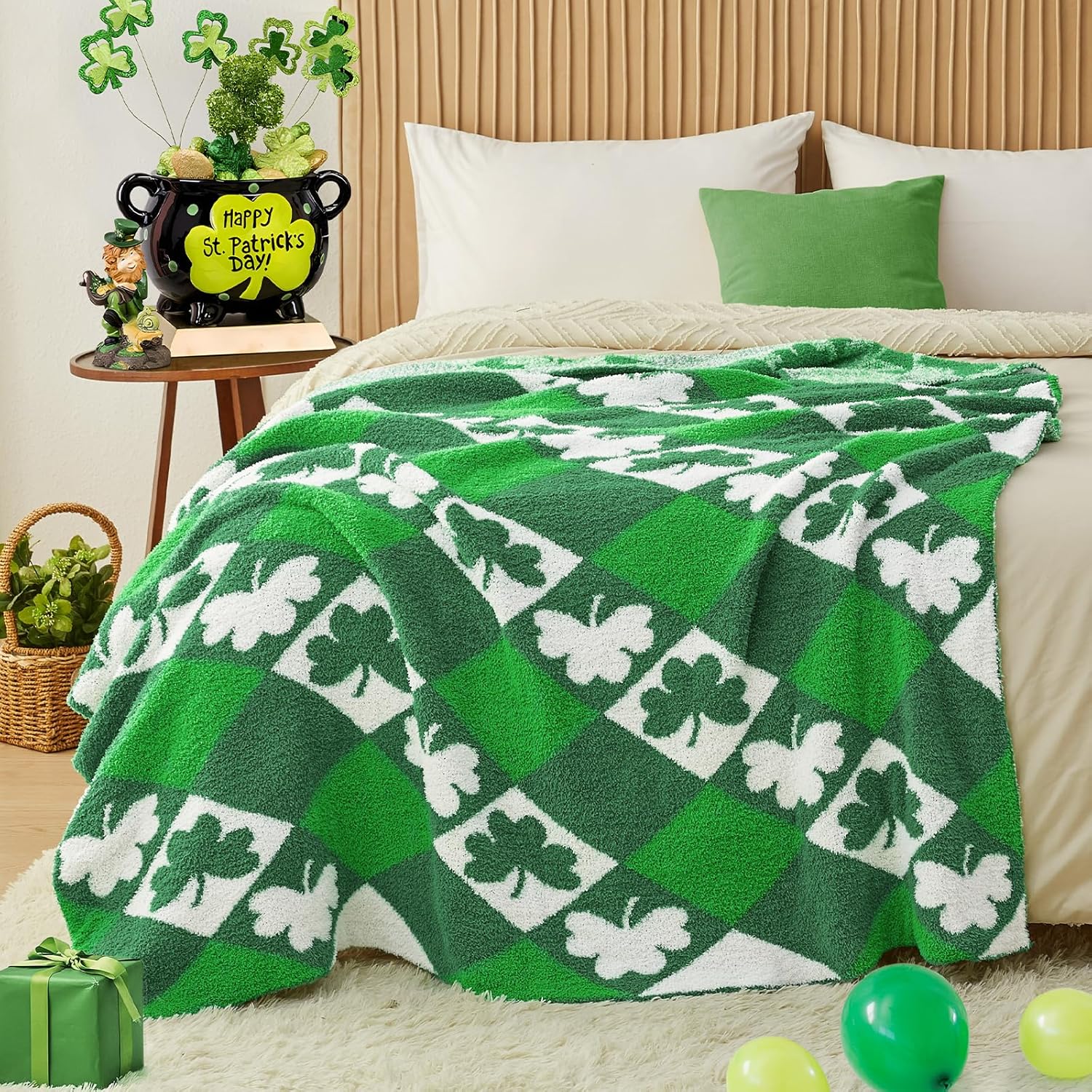 CYMULA St. Patrick's Day Knit Throw Blanket - Super Soft Lightweight Plush Shamrock Clover Blanket