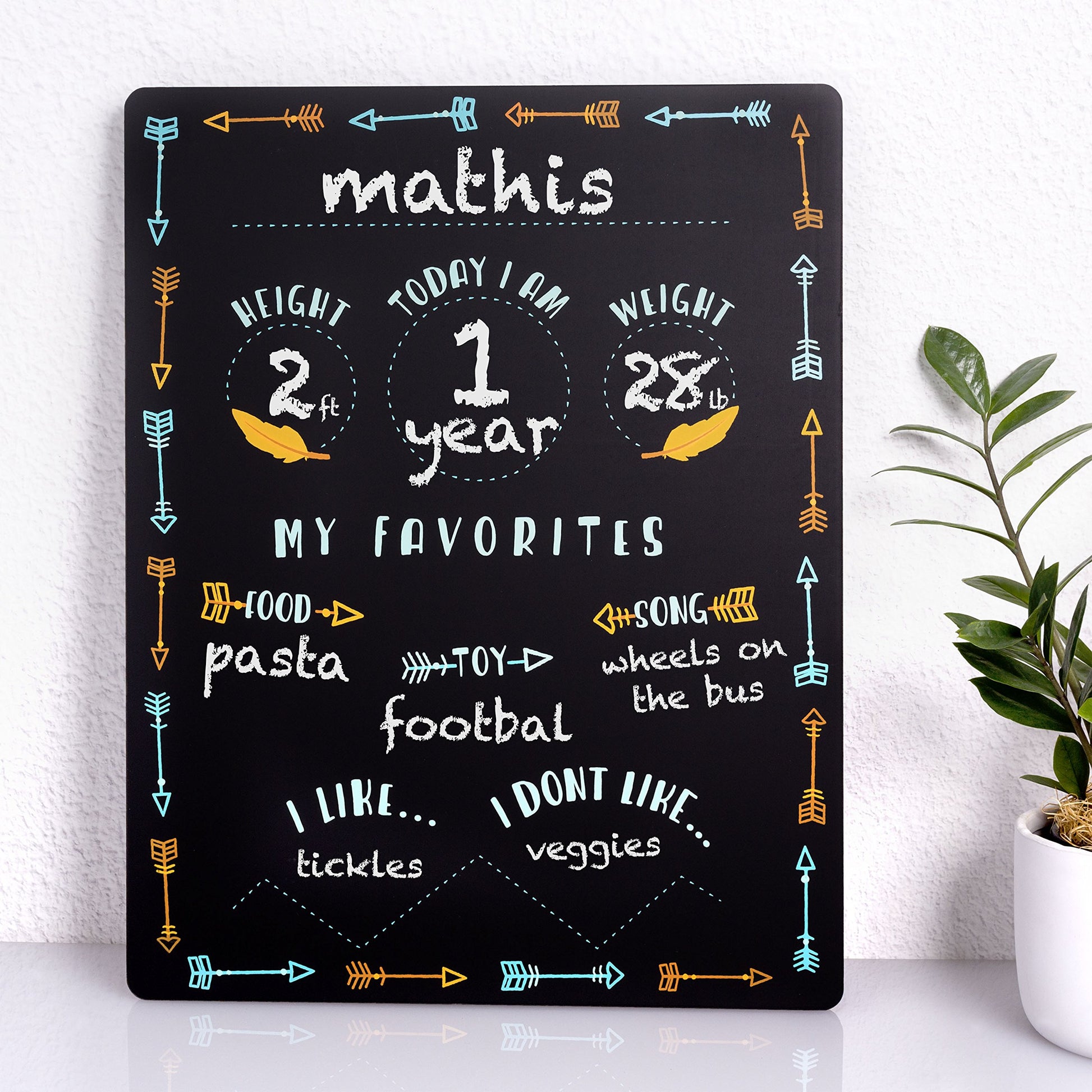 Tiny Idea’s Arrows Baby Milestone Chalkboard, Gender-Neutral Baby Photo Prop, Baby Décor Accessory