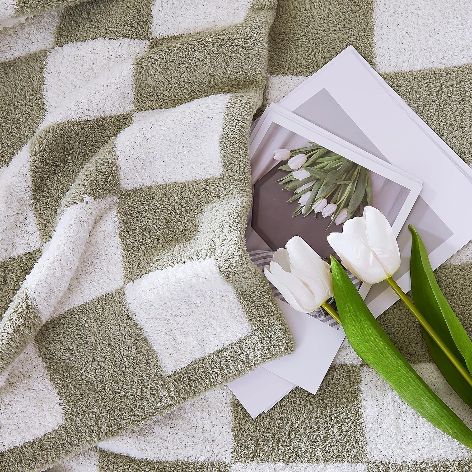 WRENSONGE Checkered Throw Blanket, Sage Green Soft Cozy Fluffy Warm Hand Made Queen Throw Blankets
