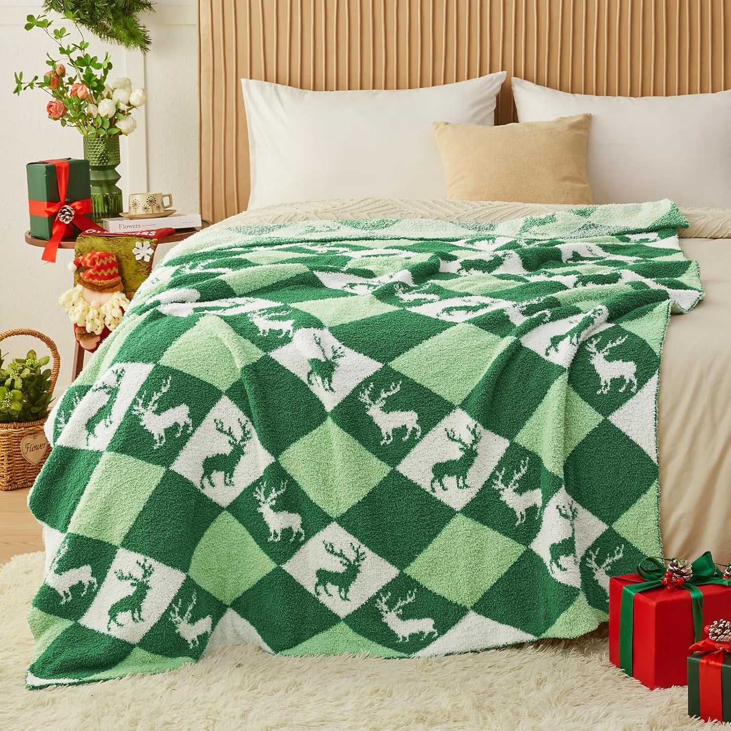 CYMULA Christmas Knit Throw Blanket - Super Soft Cozy Fuzzy Blankets for Couch, Sofa & Bed, Holiday